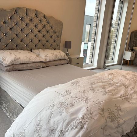 Spacious Apartment In The Heart Of Τσέλμσφορντ Εξωτερικό φωτογραφία
